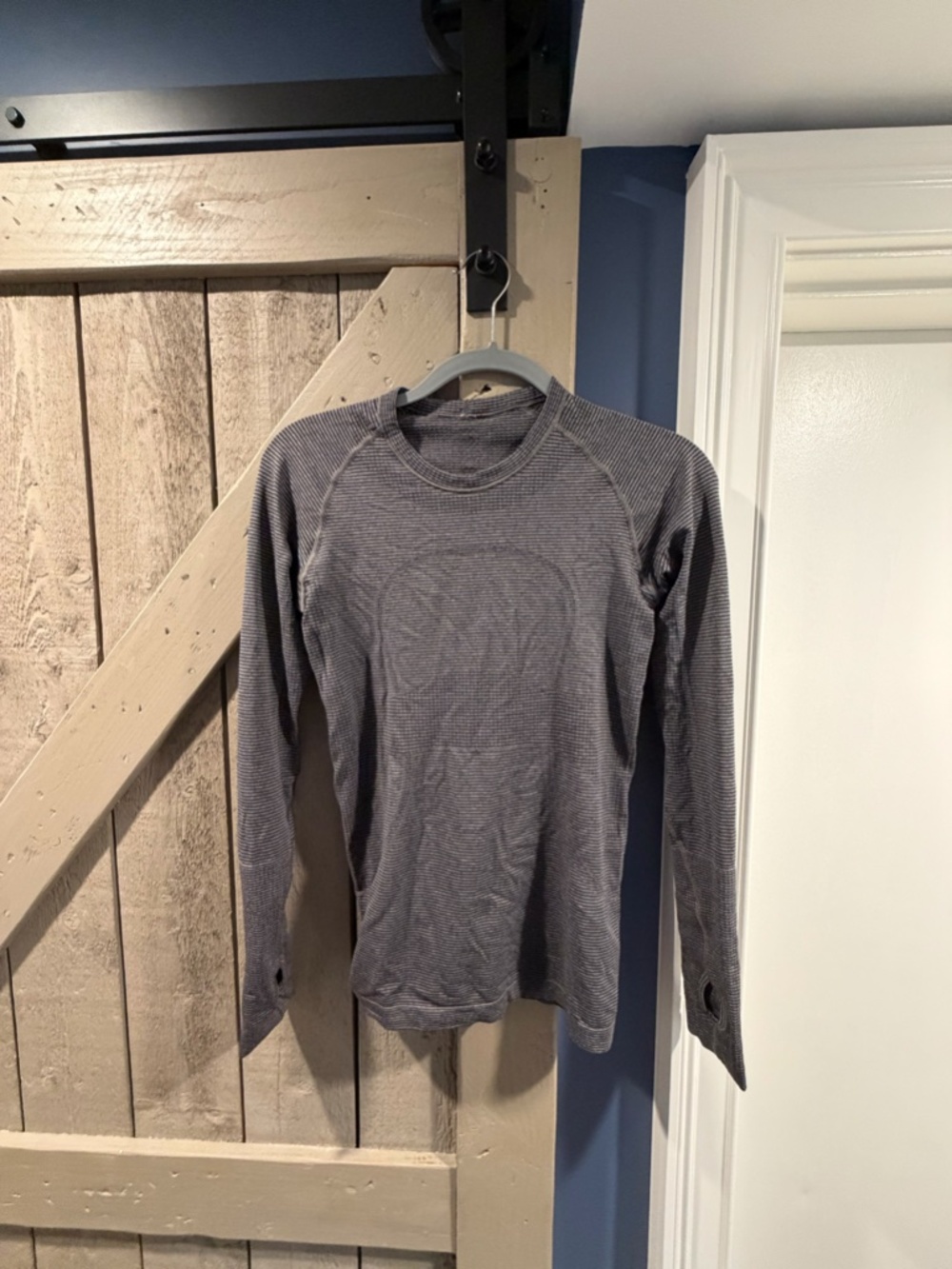 Lululemon Swiftly Tech Long Sleeve *flaw*